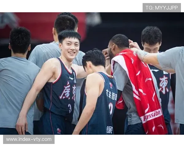 广东男篮旧将转会后遭冷遇整季无缘登场或将彻底告别CBA舞台 广东男篮旧将转会后遭冷遇整季无缘登场或将彻底告别CBA舞台