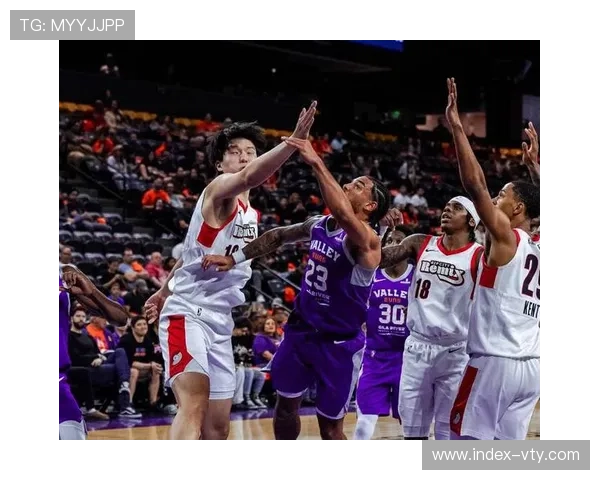 奇才防守效率联盟垫底,缺乏体系支撑难以控制比赛节奏 奇才防守效率联盟垫底,缺乏体系支撑难以控制比赛节奏